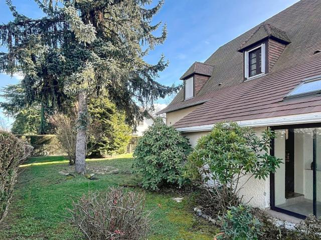 Maison traditionnelle à louer, 6 pièces IDRON 64320
