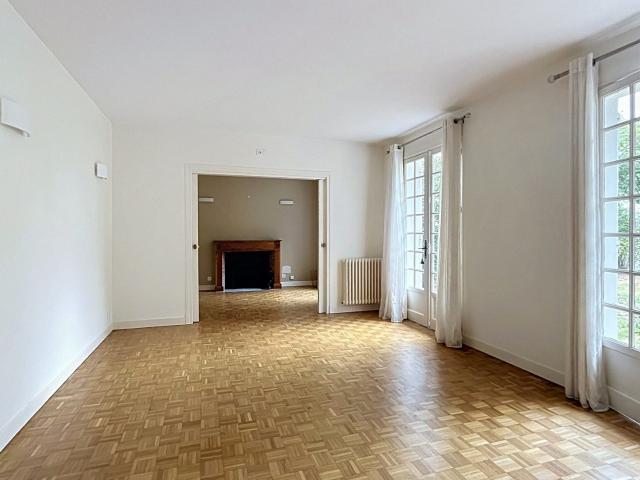 Maison traditionnelle à louer, 7 pièces Pau 64000