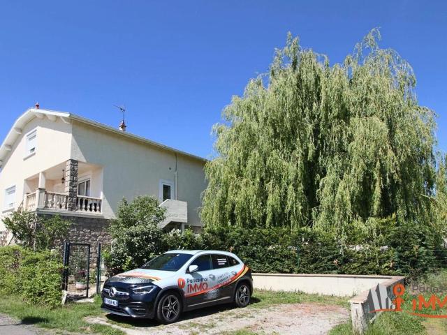 Maison Traditionnelle avec piscine