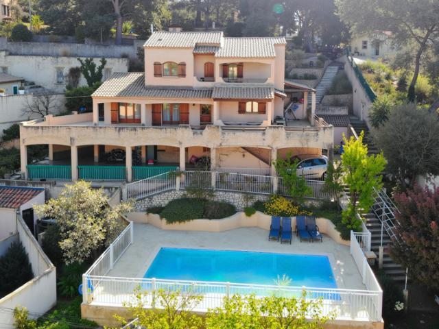 MAISON TRADITIONNELLE DE 190M2 LE MONT D'OR