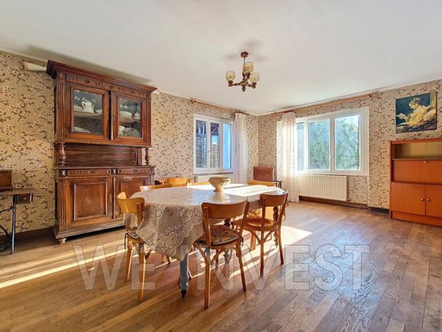 Maison Traditionnelle en pierre à Rénover avec un Potentiel Ex