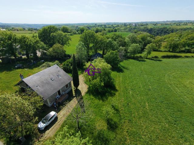 Maison traditionnelle T8 avec fort potentiel et terrain cons. 117m² Sauveterre de Rouergue