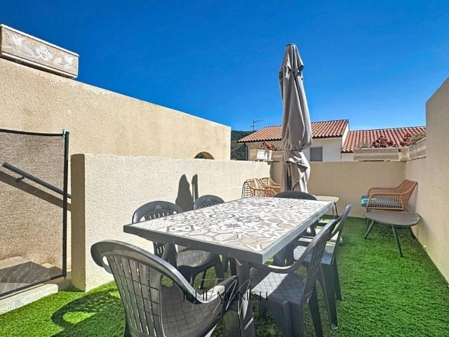 Maison traversante, 3 chambres, terrasses, garage