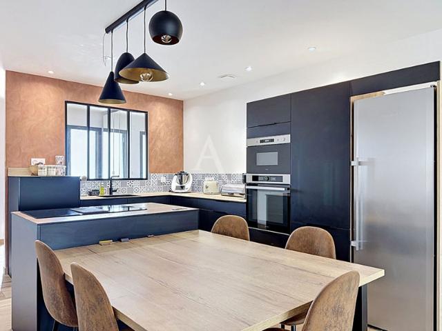 Maison Trelaze 6 pièce s 134 m2