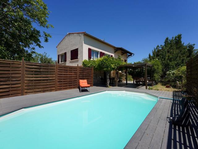 Maison, Trets