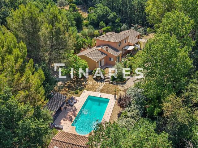 Maison, Trets