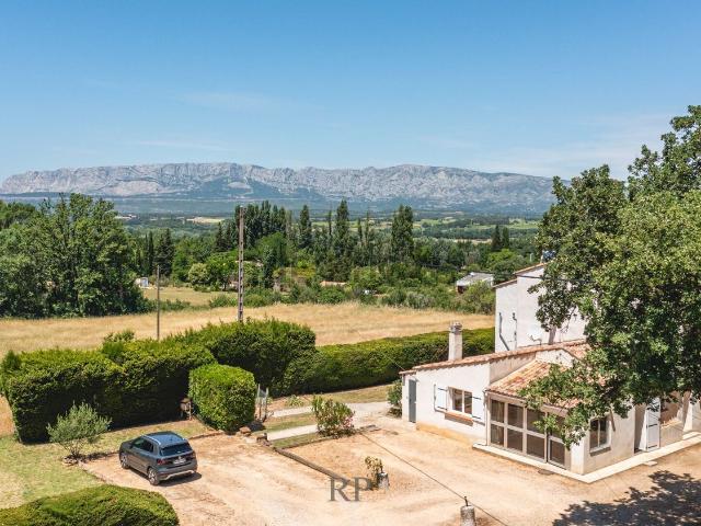 Maison, Trets