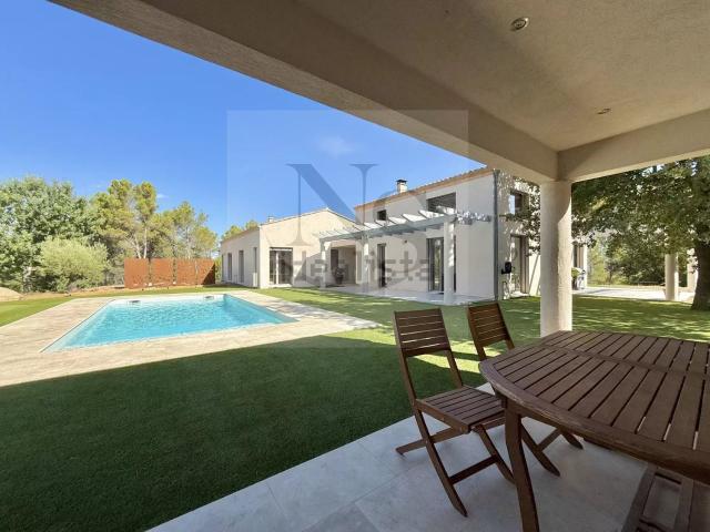 Maison, Trets