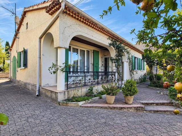 Maison, Trets