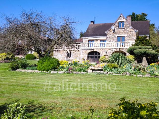 Maison triangle Sézanne Montmirail Epernay 182 m2