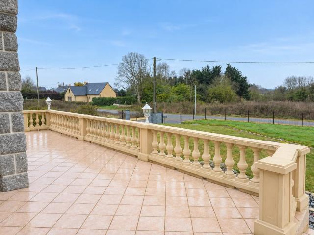 Maison trois chambre avec jardin