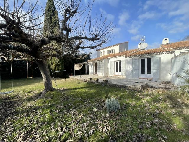 Maison Type 5 de 103.15 m2 avec terrain de 700 m2, terrasse et double garage