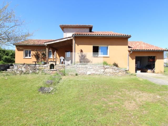 MAISON TYPE 6 DE 142 M2 AVEC TERRAIN DE 986 M2