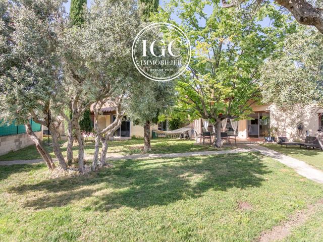 MAISON TYPE 5 210 m2 / 1123 m2 TERRAIN VITROLLES VILLAGE
