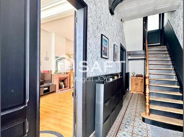 Maison type 1900 5 chambres + garage avec double accès au cachet preservé!
