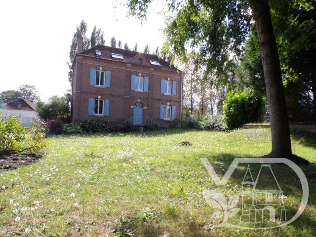 MAISON TYPE BOURGEOISE, BLACOURT