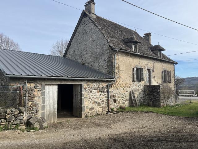 MAISON TYPIQUE AUVERGNATE