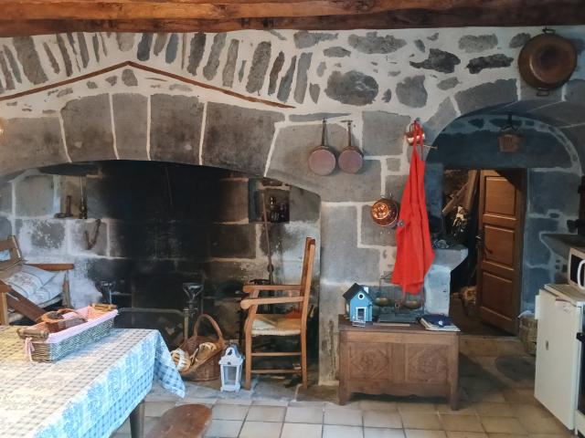 MAISON TYPIQUE AUVERGNATE
