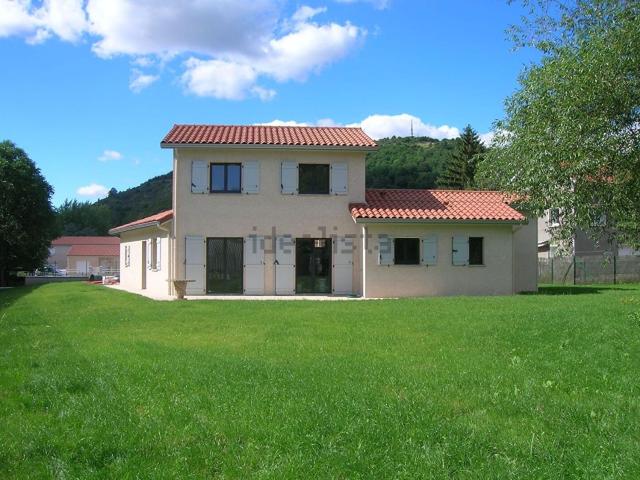 Maison, Unieux
