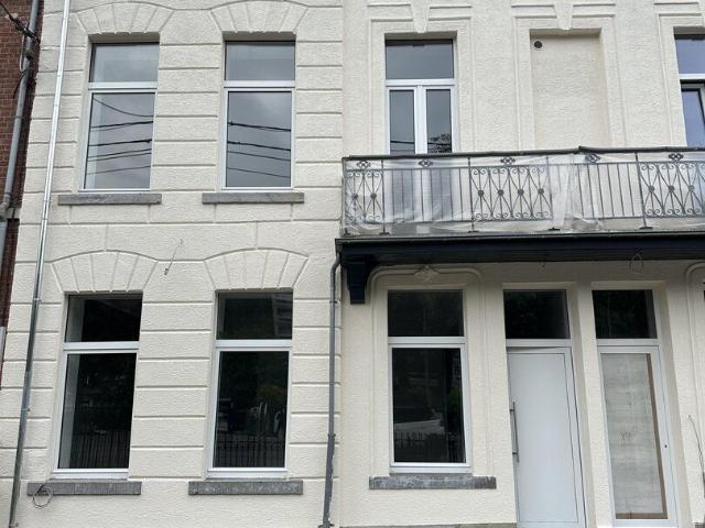Maison unifamiliale 4 chambres 2 SDB Terrasse Sud