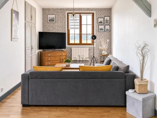 Maison, Uchizy