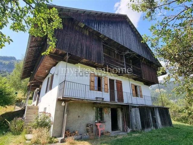 Maison, Ugine