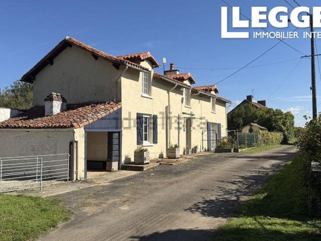 Maison, Usson du Poitou