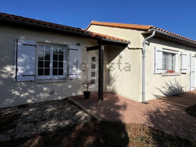 Maison, Vouillé