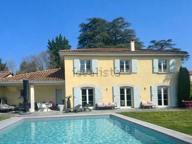 Maison, Vourles