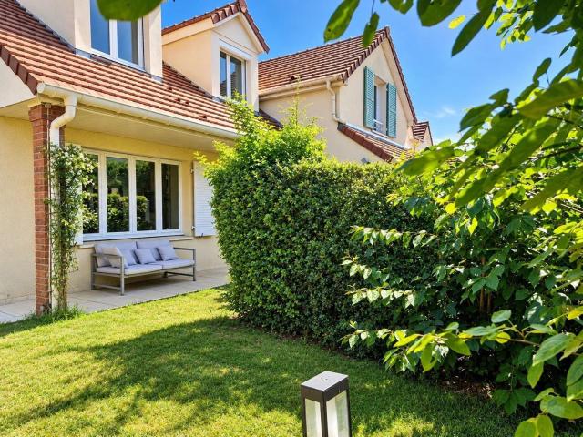 Maison, Voisins le Bretonneux