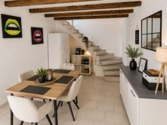 Maison, Vaucouleurs