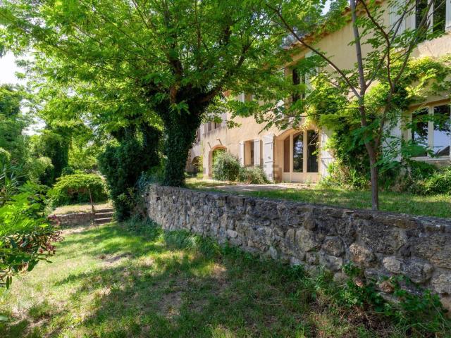 Maison, Vaugines