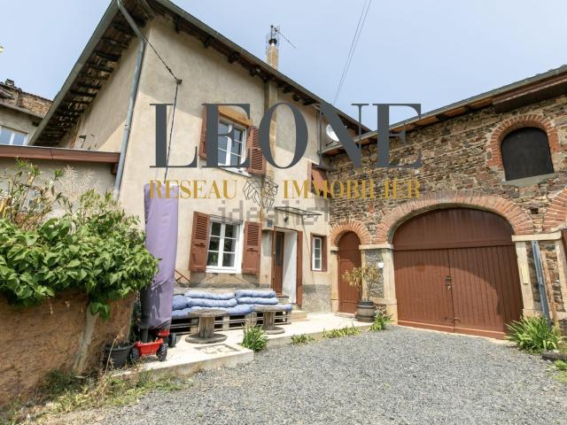 Maison, Vaux en Beaujolais