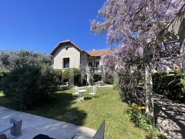 Maison, Vaison la Romaine