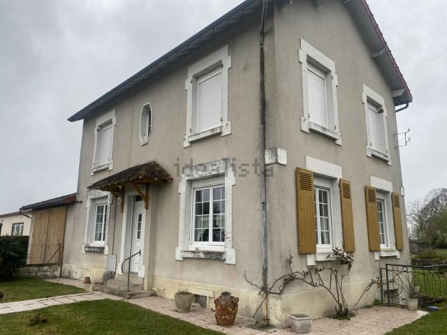Maison, Val d&apos Issoire