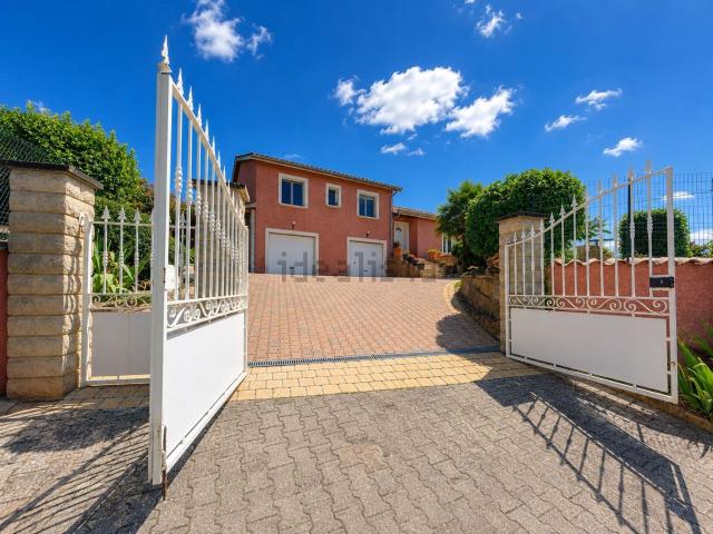 Maison, Val d&apos Oingt