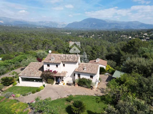 Maison, Valbonne
