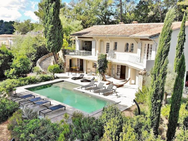 Maison, Valbonne