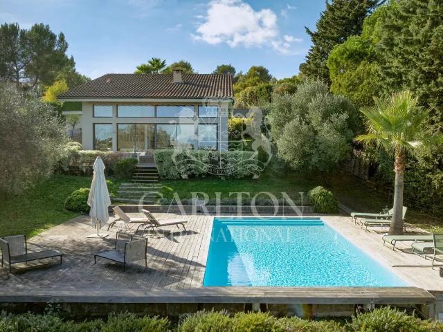 Maison, Valbonne