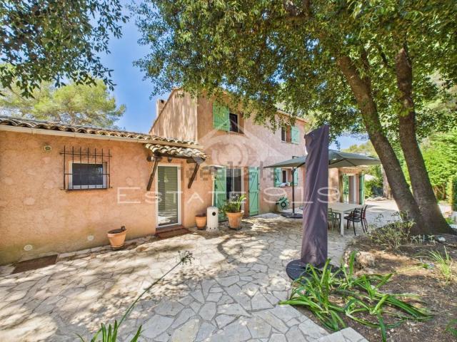 Maison, Valbonne