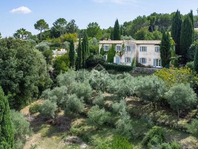 Maison, Valbonne