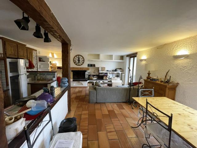 Maison, Valderoure