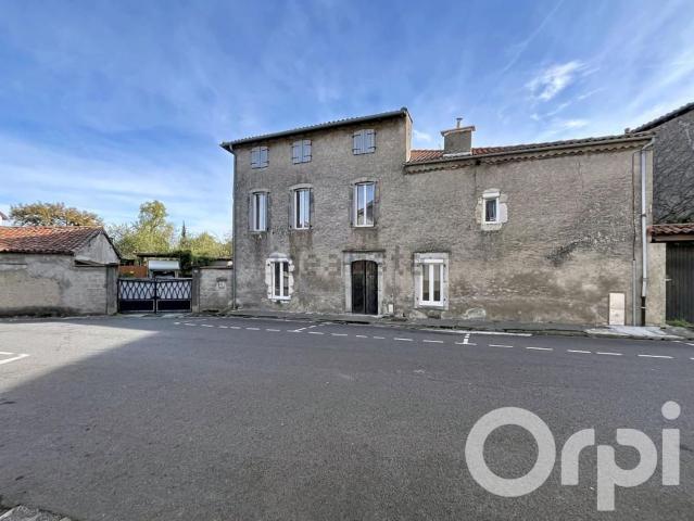 Maison, Valentine