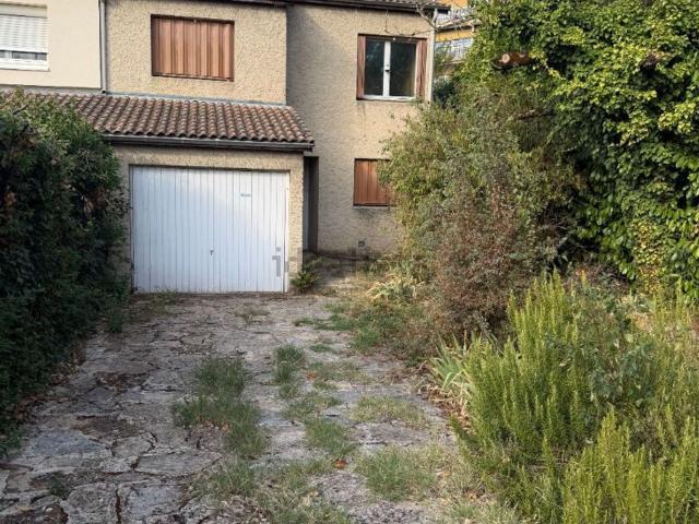 Maison, Valence