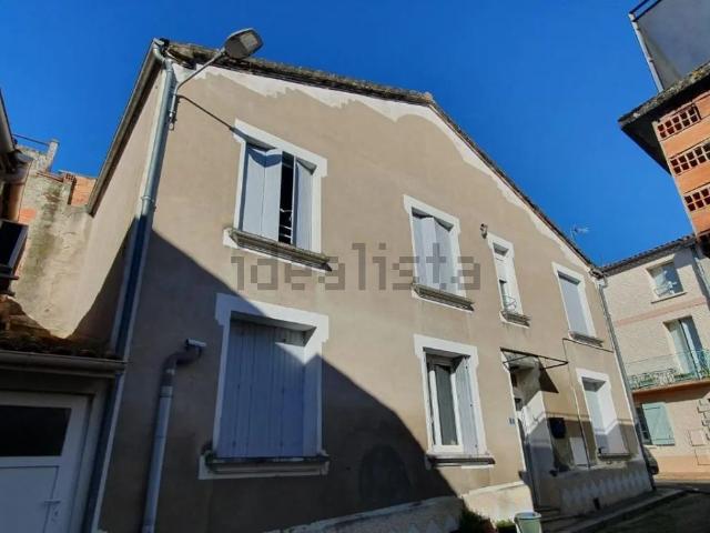 Maison, Valence
