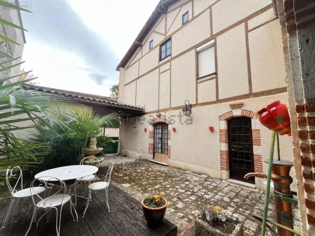Maison, Valence