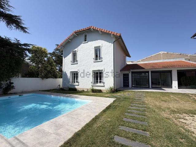Maison, Valence