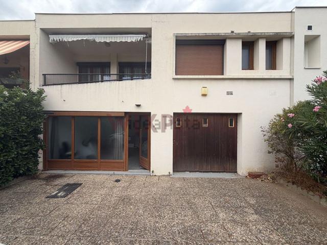 Maison, Valence