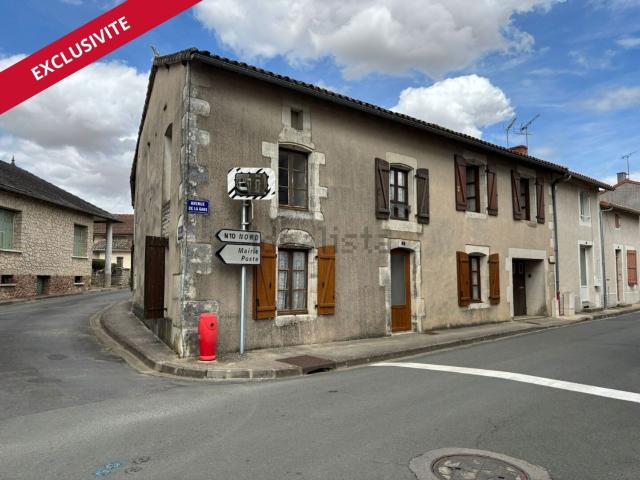 Maison, Valence en Poitou
