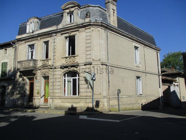 Maison, Valence en Poitou
